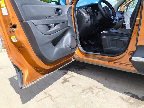 2019 Renault Captur I Рестайлинг, коричневый, 1650000 рублей - вид 16