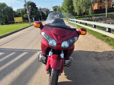 2012 Honda GL 1800 Gold Wing, красный, 1300000 рублей, вид 1