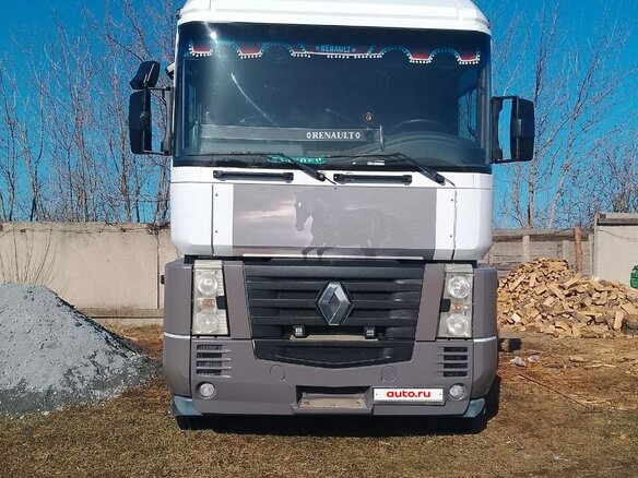1999 Renault Magnum, белый, 1100000 рублей - вид 1
