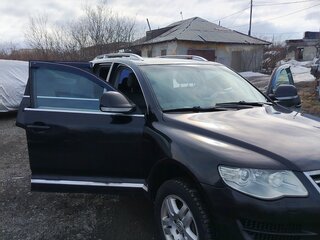 2008 Volkswagen Touareg I Рестайлинг, чёрный, 1150000 рублей, вид 2