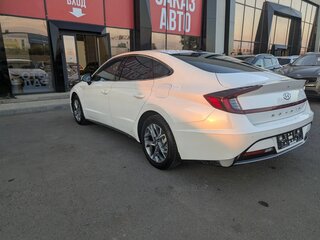 2021 Hyundai Sonata VIII (DN8), белый, 1910000 рублей, вид 4