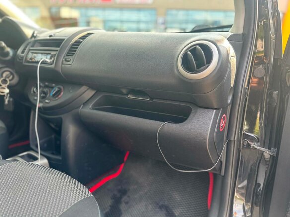 2011 Nissan Note I Рестайлинг, чёрный, 640000 рублей - вид 18