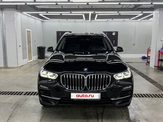 2021 BMW X5 40i IV (G05/G18), чёрный, 5900000 рублей, вид 3