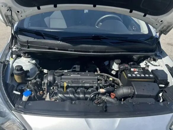 2012 Hyundai Solaris I, серебристый, 750000 рублей - вид 7