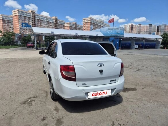 2013 Lada (ВАЗ) Granta I, белый, 430000 рублей - вид 6