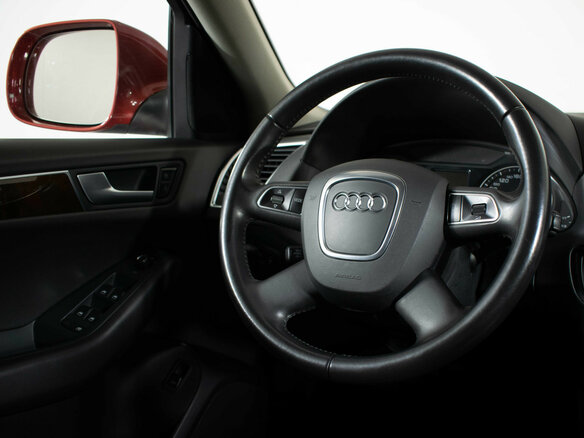 2011 Audi Q5 I (8R), красный - вид 13