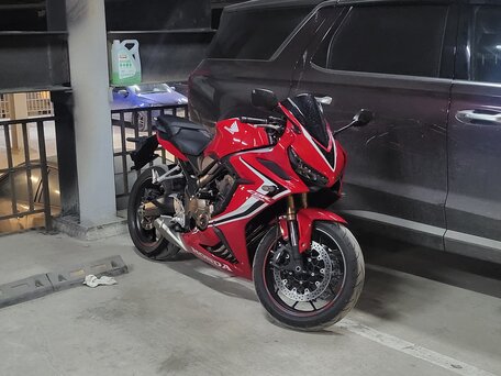 2020 Honda CBR 650R, красный, 900000 рублей, вид 1