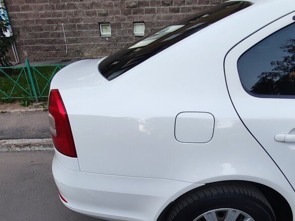 2012 Skoda Octavia II (A5) Рестайлинг, белый, 980000 рублей - вид 6