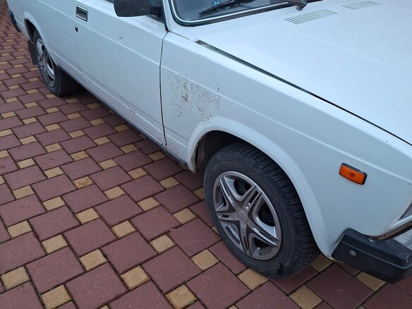 2001 Lada (ВАЗ) 2107, белый, 165000 рублей - вид 1