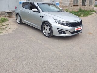 2014 Kia Optima III Рестайлинг, серебристый, 1370000 рублей, вид 1