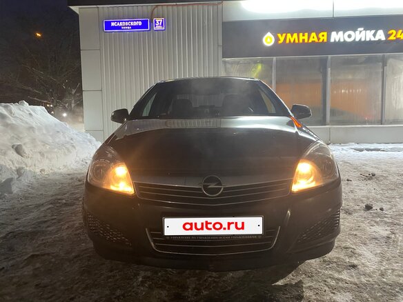 2013 Opel Astra H Рестайлинг, чёрный, 600000 рублей - вид 3