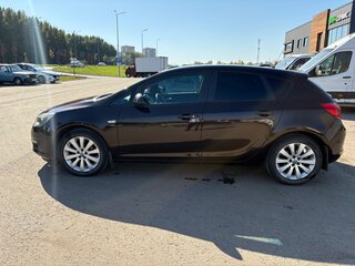 2013 Opel Astra J Рестайлинг, коричневый, 820000 рублей, вид 3