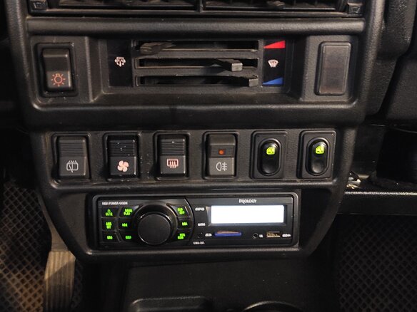 2014 Lada (ВАЗ) 2121 (4x4) I Рестайлинг, белый, 590000 рублей - вид 14