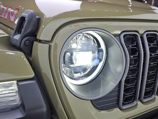 2025 Jeep Gladiator II (JT) Рестайлинг, зелёный, 7100000 рублей, вид 3