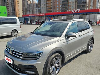 2020 Volkswagen Tiguan II, серый, 3650000 рублей, вид 3