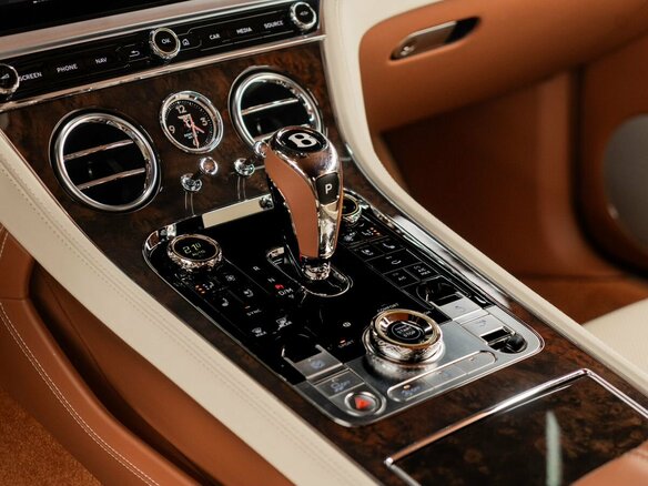2020 Bentley Continental GT III, белый, 16600000 рублей - вид 22