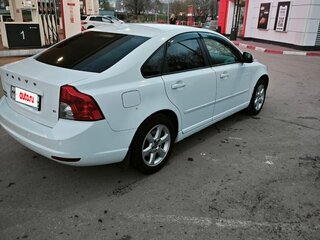 2011 Volvo S40 II Рестайлинг, белый, 650000 рублей, вид 2