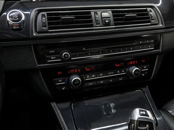 2013 BMW 5 серии 535i xDrive VI (F10/F11/F07) Рестайлинг, чёрный, 2299000 рублей - вид 21