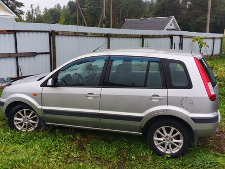 2008 Ford Fusion I Рестайлинг, серебристый, 310000 рублей, вид 4
