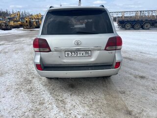 2009 Toyota Land Cruiser 200 Series, серебристый, 1662860 рублей, вид 3