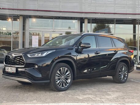 Toyota Highlander IV (XU70)