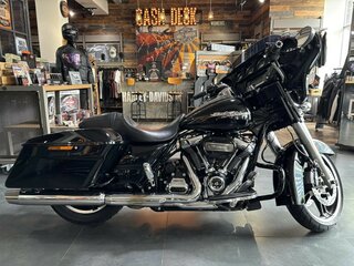 2016 Harley-Davidson Street Glide Special, чёрный, 1870000 рублей, вид 3
