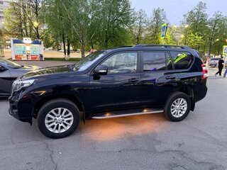 2016 Toyota Land Cruiser Prado 150 Series Рестайлинг 1, чёрный, 4200000 рублей, вид 5