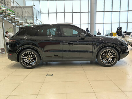 2020 Porsche Cayenne III, чёрный, 7050000 рублей, вид 4