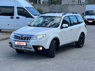 2012 Subaru Forester III Рестайлинг, белый, 1540000 рублей, вид 2