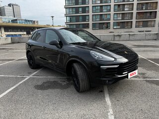 2016 Porsche Cayenne II Рестайлинг (958), чёрный, 3950000 рублей, вид 4