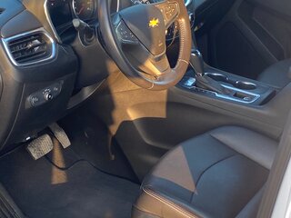 2019 Chevrolet Equinox III, белый, 2000000 рублей, вид 3