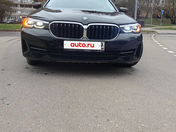 2020 BMW 5 серии 520d xDrive VII (G30/G31/G38) Рестайлинг, чёрный, 4000000 рублей - вид 2