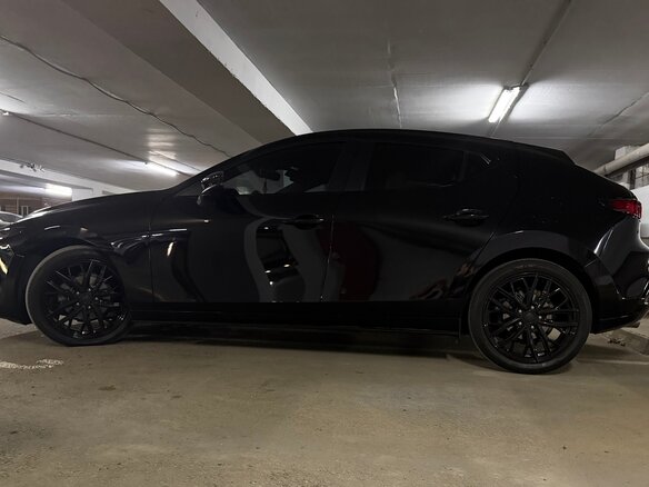 2020 Mazda 3 IV (BP), чёрный, 2000000 рублей - вид 2