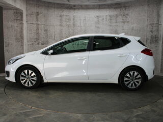 2018 Kia Ceed II Рестайлинг, белый, 1379000 рублей, вид 5