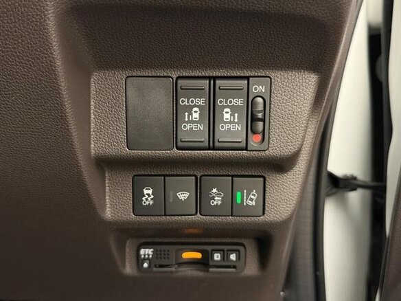 2022 Honda Freed II Рестайлинг, белый - вид 15