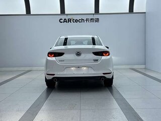 2022 Mazda 3 Axela IV (BP), белый, 1414000 рублей, вид 4