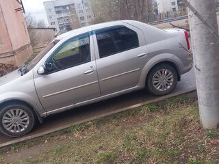 2011 Renault Logan I Рестайлинг, серебристый, 350000 рублей, вид 2
