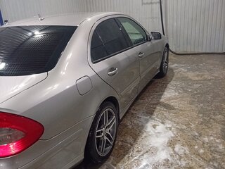 2007 Mercedes-Benz E-Класс 200 III (W211, S211) Рестайлинг, серый, 650000 рублей, вид 4
