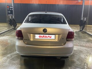 2011 Volkswagen Polo V, серебристый, 720000 рублей, вид 4