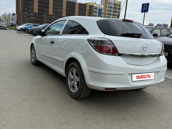 2009 Opel Astra GTC H Рестайлинг, белый, 335000 рублей - вид 12