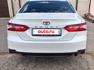 2020 Toyota Camry VIII (XV70), белый, 2300000 рублей, вид 2