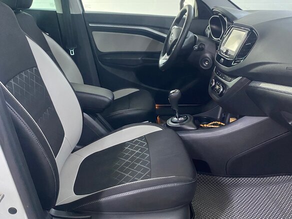 2018 Lada (ВАЗ) Vesta SW I, белый, 935000 рублей - вид 7