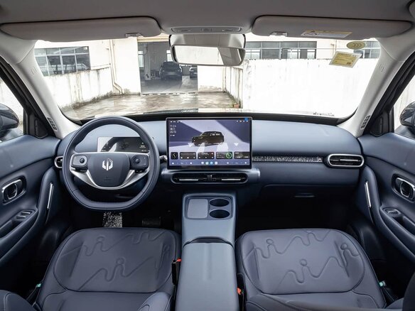 2026 Leapmotor A10 53 kWh, серебристый, 2199000 рублей - вид 6