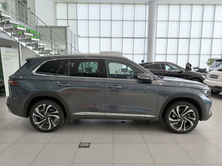 2023 Geely Monjaro (Xingyue L) I, серый, 2550000 рублей, вид 4