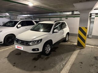 2011 Volkswagen Tiguan I Рестайлинг, белый, 1550000 рублей, вид 2