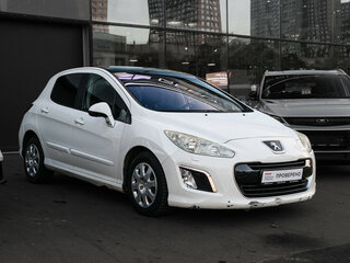 2011 Peugeot 308 I Рестайлинг, белый, 575000 рублей, вид 3