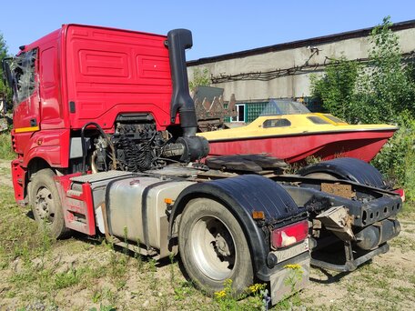 2018 КамАЗ 5490, красный, 1092000 рублей, вид 3