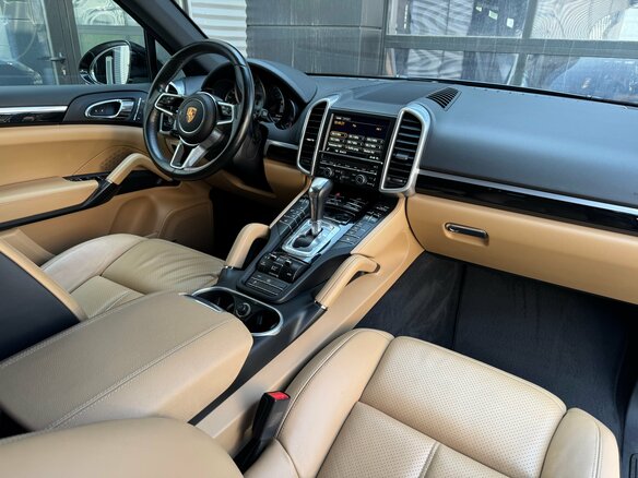 2015 Porsche Cayenne S II Рестайлинг (958), чёрный, 3790000 рублей - вид 31