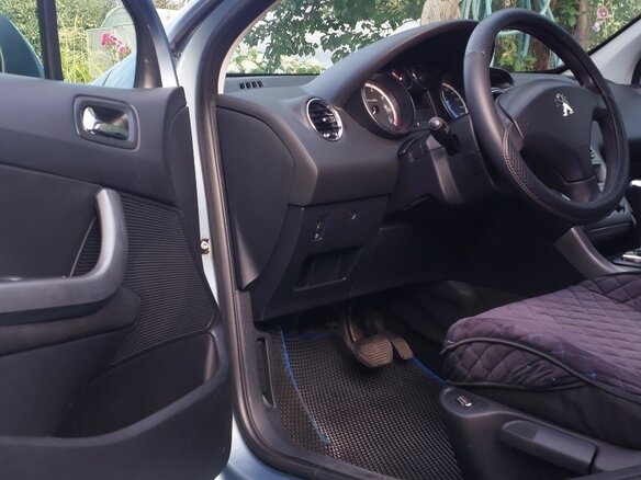 2011 Peugeot 308 I Рестайлинг, серый, 400000 рублей - вид 13