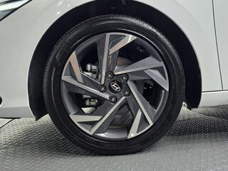 2025 Hyundai Avante VII Рестайлинг, белый, 2200000 рублей, вид 5